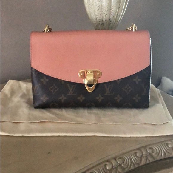 Louis Vuitton Handbags - Louis Vuitton saint placide 🍑 peach limited bag